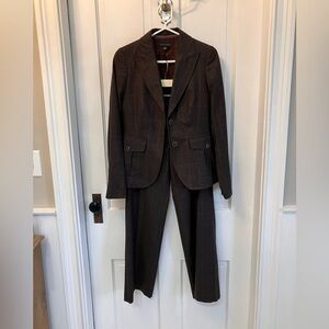 Banana Republic Brown Windowpane Women's Wool Suit size 4
